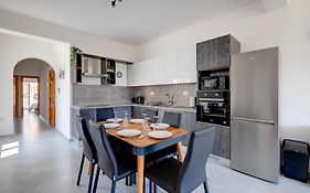 Contemporary 3Br Retreat In Prime Sliema